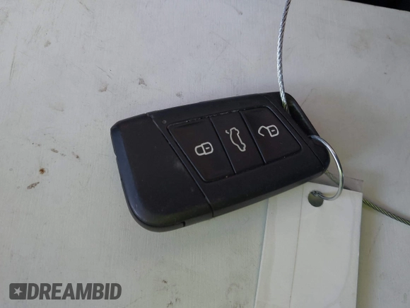 2018 Volkswagen Atlas SE with VIN 1V2CP2CA1JC600999, listed as a IAAI auction lot 42339421 with 133,490 mi miles and . Bid and sale history available at DreamBid. Image 11.