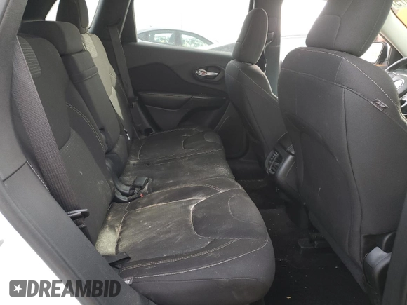 2016 Jeep Cherokee Latitude with VIN 1C4PJMCB5GW270008, listed as a Copart auction lot 43928675 with 157,704 mi miles and Salvage Title. Bid and sale history available at carsss.com. Image 11.