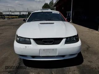 2000 Ford Mustang z VIN 1FAFP4045YF302687, wystawiony jako Copart lot #58044485 z przebiegiem 191 961 mil mil oraz Szkoda całkowita • Salvage title. Historia ofert i sprzedaży dostępna na DreamBid. Obrazek 5.