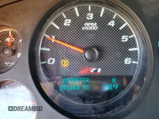 2010 GMC Sierra 1500 SLT with VIN 3GTRKWE38AG160082, listed as a Copart auction lot 52681465 with 251,363 mi miles and Salvage title. Bid and sale history available at DreamBid. Image 9.