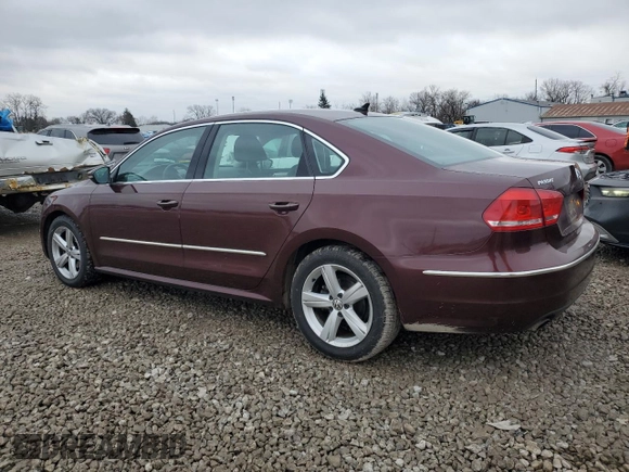 2012 Volkswagen Passat SE z VIN 1VWBH7A33CC031083, wystawiony jako Copart lot #44136025 z przebiegiem 122 007 mil mil oraz Szkoda całkowita • Salvage title. Historia ofert i sprzedaży dostępna na DreamBid. Obrazek 2.