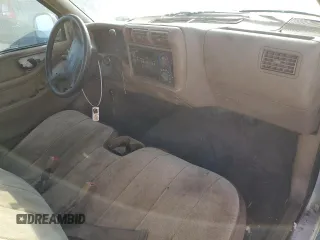 1995 GMC Sonoma with VIN 1GTCS14Z5S8536775, listed as a Copart auction lot 77086374 with 70,419 mi miles and Clean Title. Bid and sale history available at carsss.com. Image 8.