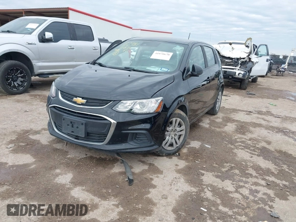 2020 Chevrolet Sonic LT z VIN 1G1JG6SB6L4139086, wystawiony jako IAAI lot #41070670 z przebiegiem 73 324 mil mil oraz . Historia ofert i sprzedaży dostępna na DreamBid. Obrazek 2.