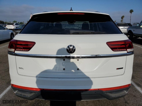 2021 Volkswagen Atlas Cross Sport 2.0T SEL with VIN 1V2BC2CA2MC215740, listed as a Copart auction lot 54094284 with 33,857 mi miles. Bid and sale history available at carsss.com. Image 6.