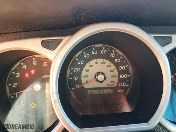 2005 Toyota 4Runner SR5 with VIN JTEZU14R450043799, listed as a Copart auction lot 84750924 with 163,732 mi miles and Salvage Title. Bid and sale history available at carsss.com. Image 9.