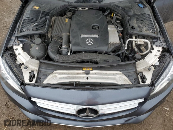 2016 Mercedes-Benz C 300 Luxury z VIN 55SWF4KB0GU157875, wystawiony jako Copart lot #58720115 z przebiegiem 120 320 mil mil oraz Czysty tytuł • Clean title. Historia ofert i sprzedaży dostępna na DreamBid. Obrazek 11.