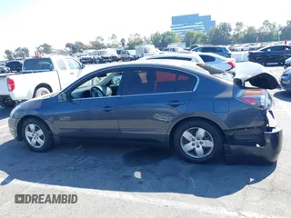 2008 Nissan Altima 2.5 SL with VIN 1N4AL21E18N447300, listed as a IAAI auction lot 40548669 with 178,745 mi miles. Bid and sale history available at carsss.com. Image 15.