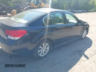 2010 Subaru Legacy Premium All-Weather Anniversary z VIN 4S3BMBC68A3216476, wystawiony jako IAAI lot #42329466 z przebiegiem 138 439 mil mil oraz . Historia ofert i sprzedaży dostępna na DreamBid. Obrazek 4.