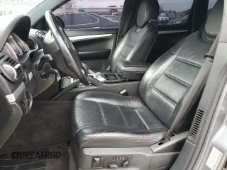 2004 Porsche Cayenne Turbo with VIN WP1AC29P04LA91216, listed as a Copart auction lot 88117265 with 0 mi miles and Salvage Title. Bid and sale history available at carsss.com. Image 7.