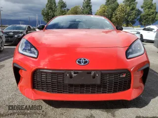 2024 Toyota 86 with VIN JF1ZNBB1XR9754144, listed as a Copart auction lot 48593365 with 5,057 mi miles and Salvage Title. Bid and sale history available at DreamBid. Image 5.