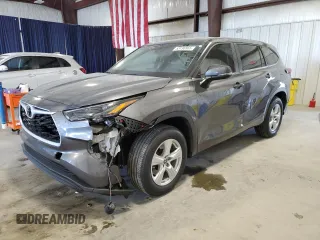 2024 Toyota Highlander LE z VIN 5TDKDRAH4RS529743, wystawiony jako Copart lot #53196865 z przebiegiem 31 678 mil mil oraz Szkoda całkowita • Salvage title. Historia ofert i sprzedaży dostępna na DreamBid. Obrazek 1.