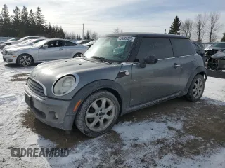 2009 MINI Cooper Hardtop with VIN WMWMF33509TW78958, listed as a Copart auction lot 42495625 with 273,694 mi miles and Clean Title. Bid and sale history available at carsss.com. Image 1.