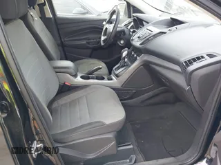 2016 Ford Escape SE with VIN 1FMCU0G73GUA91025, listed as a IAAI auction lot 42100978 with 164,241 mi miles. Bid and sale history available at carsss.com. Image 5.
