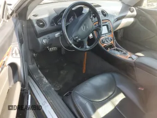 2003 Mercedes-Benz SL 500 z VIN WDBSK75F63F059112, wystawiony jako Copart lot #54437785 z przebiegiem Nie podano mil oraz Czysty tytuł • Clean title. Historia ofert i sprzedaży dostępna na DreamBid. Obrazek 8.