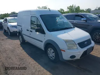2010 Ford Transit Connect XLT z VIN NM0LS7DN9AT004230, wystawiony jako IAAI lot #42655333 z przebiegiem 123 774 mil mil oraz . Historia ofert i sprzedaży dostępna na DreamBid. Obrazek 1.