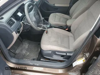 2013 Volkswagen Jetta S z VIN 3VW2K7AJ9DM308741, wystawiony jako Copart lot #58123975 z przebiegiem 103 066 mil mil oraz Szkoda całkowita • Salvage title. Historia ofert i sprzedaży dostępna na DreamBid. Obrazek 7.