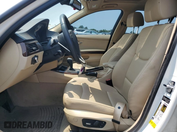 2009 BMW 3 Series 328i with VIN WBAPH73559E128710, listed as a Copart auction lot 59274055 with 105,399 mi miles and Salvage title. Bid and sale history available at DreamBid. Image 7.