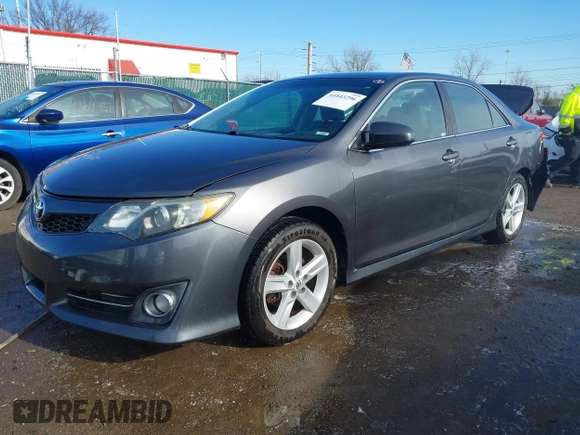 2012 Toyota Camry L with VIN 4T1BF1FK9CU201538, listed as a IAAI auction lot 41843296 with 136,902 mi miles. Bid and sale history available at carsss.com. Image 2.
