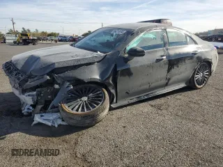 2025 Mercedes-Benz CLA 250 z VIN W1K5J4GB5SN518683, wystawiony jako Copart lot #86379094 z przebiegiem 309 mil mil oraz Szkody całkowita. Historia ofert i sprzedaży dostępna na DreamBid. Obrazek 1.