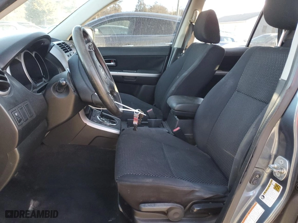 2006 Suzuki Grand Vitara with VIN JS3TE941664103061, listed as a Copart auction lot 83084904 with 207,213 mi miles and Salvage Title. Bid and sale history available at carsss.com. Image 7.