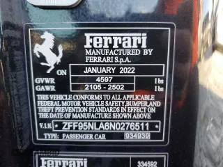 2022 Ferrari SF90 z VIN ZFF95NLA6N0276511, wystawiony jako Copart lot #45742815 z przebiegiem Nie podano mil oraz Szkody całkowita. Historia ofert i sprzedaży dostępna na DreamBid. Obrazek 13.