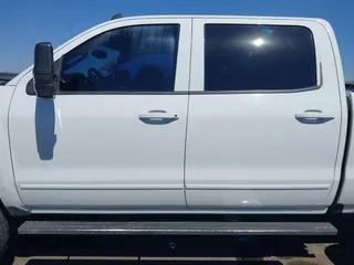 2016 Chevrolet Silverado 1500 LT with VIN 3GCUKREC5GG369915, listed as a IAAI auction lot 42082155 with 137,671 mi miles and . Bid and sale history available at DreamBid. Image 14.