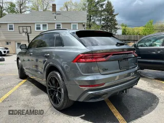 2021 Audi Q8 Premium Plus z VIN WA1EVAF17MD034670, wystawiony jako Copart lot #56331855 z przebiegiem 79 150 mil mil oraz Tytuł czysty. Historia ofert i sprzedaży dostępna na DreamBid. Obrazek 2.