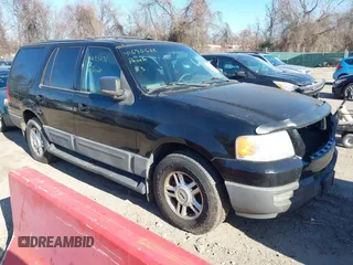 2004 Ford Expedition XLT with VIN 1FMPU16WX4LB12891, listed as a IAAI auction lot 41695636 with 209,574 mi miles. Bid and sale history available at carsss.com. Image 1.