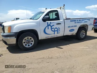 2007 GMC Sierra 1500 Work Truck z VIN 1GTEC14C77Z560188, wystawiony jako Copart lot #58769705 z przebiegiem 169 520 mil mil oraz Czysty tytuł • Clean title. Historia ofert i sprzedaży dostępna na DreamBid. Obrazek 1.