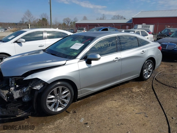 2019 Toyota Avalon XLE with VIN 4T1BZ1FB0KU031057, listed as a IAAI auction lot 41899397 with 108,454 mi miles. Bid and sale history available at carsss.com. Image 18.