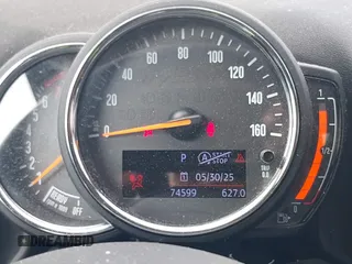 2018 MINI Countryman Cooper z VIN WMZYV5C39J3E02982, wystawiony jako IAAI lot #42384795 z przebiegiem 74 599 mil mil oraz . Historia ofert i sprzedaży dostępna na DreamBid. Obrazek 7.