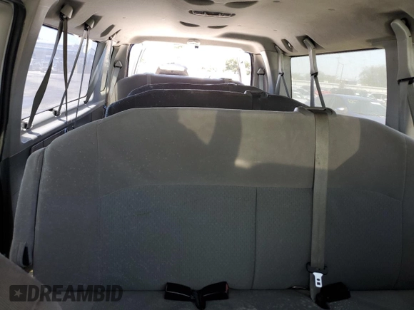 2014 Ford Econoline Passenger XL z VIN 1FBSS3BL9EDA71908, wystawiony jako Copart lot #57168455 z przebiegiem 171 672 mil mil oraz Tytuł czysty. Historia ofert i sprzedaży dostępna na DreamBid. Obrazek 10.
