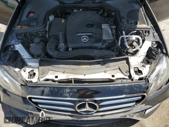 2019 Mercedes-Benz E 300 z VIN WDDZF4JB0KA562691, wystawiony jako Copart lot #56961235 z przebiegiem 84 666 mil mil oraz Nie do naprawy • Non repairable. Historia ofert i sprzedaży dostępna na DreamBid. Obrazek 11.