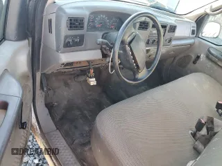 2000 Ford Super Duty F-250 XL with VIN 1FTNF20F1YEE22751, listed as a Copart auction lot 75277264 with 353,884 mi miles and Salvage Title. Bid and sale history available at carsss.com. Image 8.