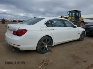 2013 BMW 7 Series 750Li xDrive z VIN WBAYF8C53DD140692, wystawiony jako Copart lot #79561764 z przebiegiem 163 552 mil mil oraz Nie do naprawy • Non repairable. Historia ofert i sprzedaży dostępna na DreamBid. Obrazek 3.