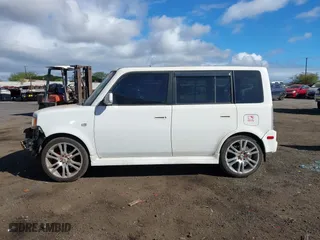 2004 Scion xB with VIN JTLKT324140131210, listed as a IAAI auction lot 40911236 with 177,431 mi miles. Bid and sale history available at carsss.com. Image 15.