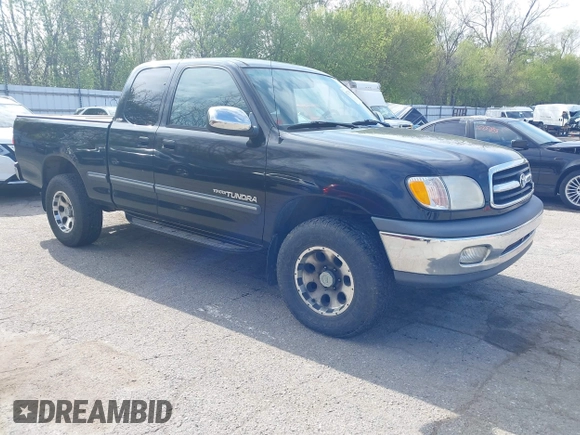 2000 Toyota Tundra SR5 with VIN 5TBBT4411YS094319, listed as a IAAI auction lot 42178871 with 210,339 mi miles and . Bid and sale history available at DreamBid. Image 1.