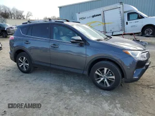 2018 Toyota RAV4 XLE with VIN 2T3RFREV3JW848384, listed as a Copart auction lot 88758945 with 28,951 mi miles and Salvage Title. Bid and sale history available at DreamBid. Image 4.