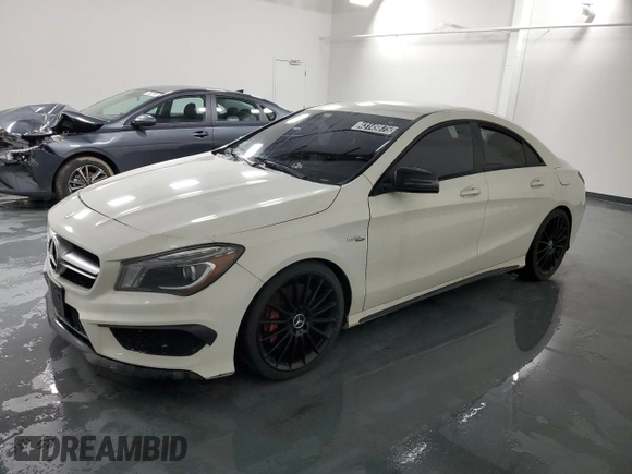 2014 Mercedes-Benz CLA 45 AMG z VIN WDDSJ5CB8EN077098, wystawiony jako Copart lot #43149875 z przebiegiem 92 868 mil mil oraz Czysty tytuł • Clean title. Historia ofert i sprzedaży dostępna na DreamBid. Obrazek 1.