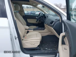 2019 Audi Q5 Prestige with VIN WA1CNAFY5K2057135, listed as a IAAI auction lot 41877915 with 142,007 mi miles. Bid and sale history available at carsss.com. Image 5.