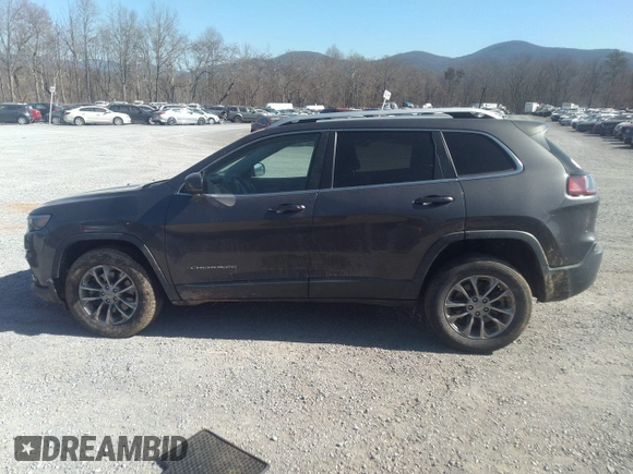 2019 Jeep Cherokee Latitude Plus with VIN 1C4PJMLX9KD413915, listed as a IAAI auction lot 41747608 with 50,390 mi miles and . Bid and sale history available at DreamBid. Image 15.