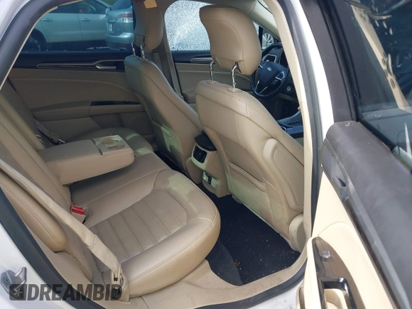 2014 Ford Fusion SE with VIN 3FA6P0HD8ER169211, listed as a IAAI auction lot 42038877 with 215,769 mi miles. Bid and sale history available at carsss.com. Image 8.