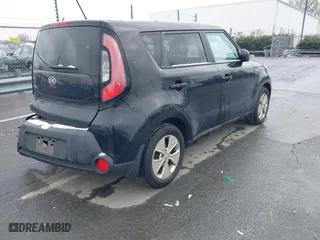 2014 Kia Soul with VIN KNDJN2A27E7057893, listed as a IAAI auction lot 41620012 with 154,623 mi miles. Bid and sale history available at carsss.com. Image 4.