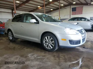 2010 Volkswagen Jetta Limited Edition z VIN 3VWRZ7AJ2AM162561, wystawiony jako Copart lot #64070645 z przebiegiem 22 361 mil mil oraz Szkoda całkowita • Salvage title. Historia ofert i sprzedaży dostępna na DreamBid. Obrazek 4.