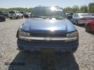 2005 Chevrolet TrailBlazer LS with VIN 1GNDS13S452221697, listed as a Copart auction lot 51628635 with 172,866 mi miles and Salvage Title. Bid and sale history available at DreamBid. Image 5.