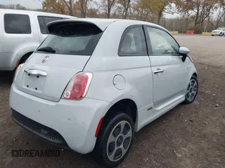 2017 FIAT 500e with VIN 3C3CFFGE1HT550018, listed as a IAAI auction lot 40730795 with 1 mi miles. Bid and sale history available at carsss.com. Image 4.