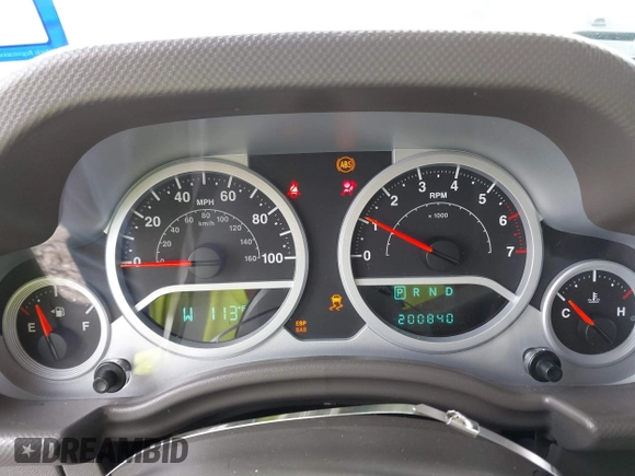 2007 Jeep Wrangler Unlimited Sahara with VIN 1J4GA59187L187656, listed as a IAAI auction lot 42554114 with 200,840 mi miles and . Bid and sale history available at DreamBid. Image 7.