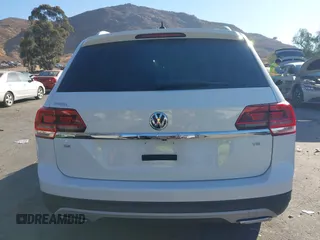 2018 Volkswagen Atlas SE с VIN 1V2DR2CA9JC551484, выставлен на аукционе IAAI как лот 41262713 с пробегом 59 054 миль миль и . История ставок и продаж доступна на DreamBid. Изображение 17.
