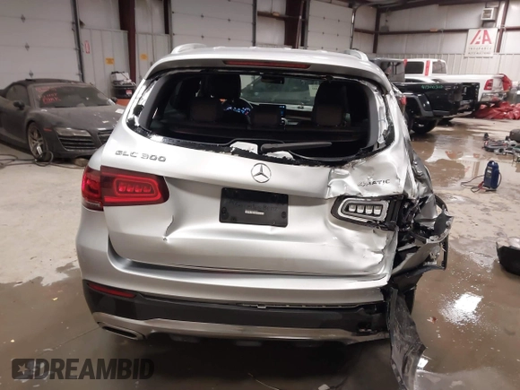 2020 Mercedes-Benz GLC 300 z VIN WDC0G8EB9LF686846, wystawiony jako IAAI lot #41371940 z przebiegiem 64 188 mil mil oraz . Historia ofert i sprzedaży dostępna na DreamBid. Obrazek 16.