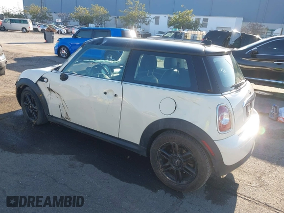 2013 MINI Hardtop with VIN WMWSU3C59DT686286, listed as a IAAI auction lot 41445969 with 85,214 mi miles and . Bid and sale history available at DreamBid. Image 3.